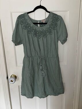 Knox Rose Sage Green Textured Tie-Waist Women's Dress